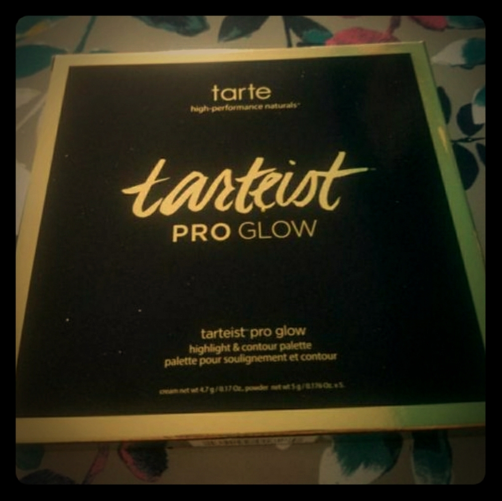 Tarte Pro Glow highlight & contour pallette